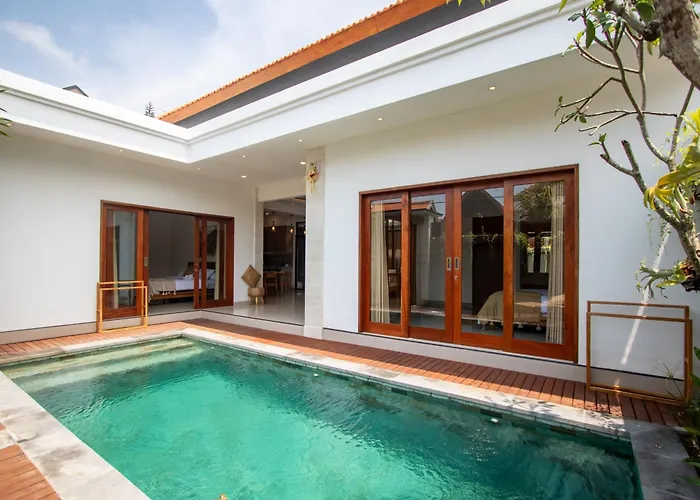 Villa Center And Popular Place Near By Walk! 2bdr With Private Pool In Canggu (Bali)
