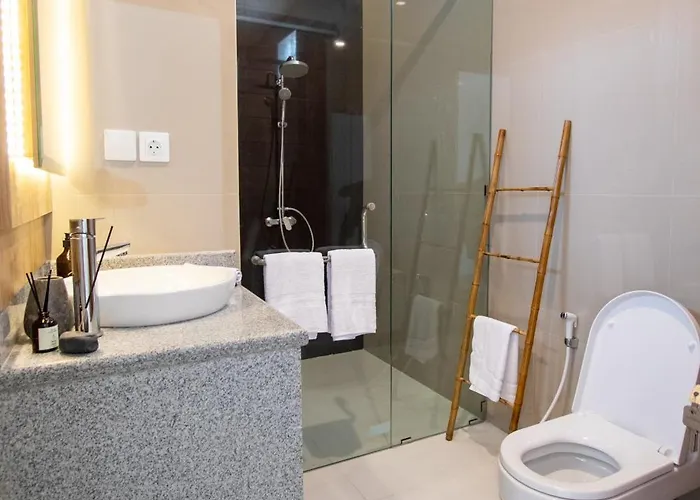 Center And Popular Place Near By Walk! 2bdr With Private Pool In Villa Canggu (Bali)